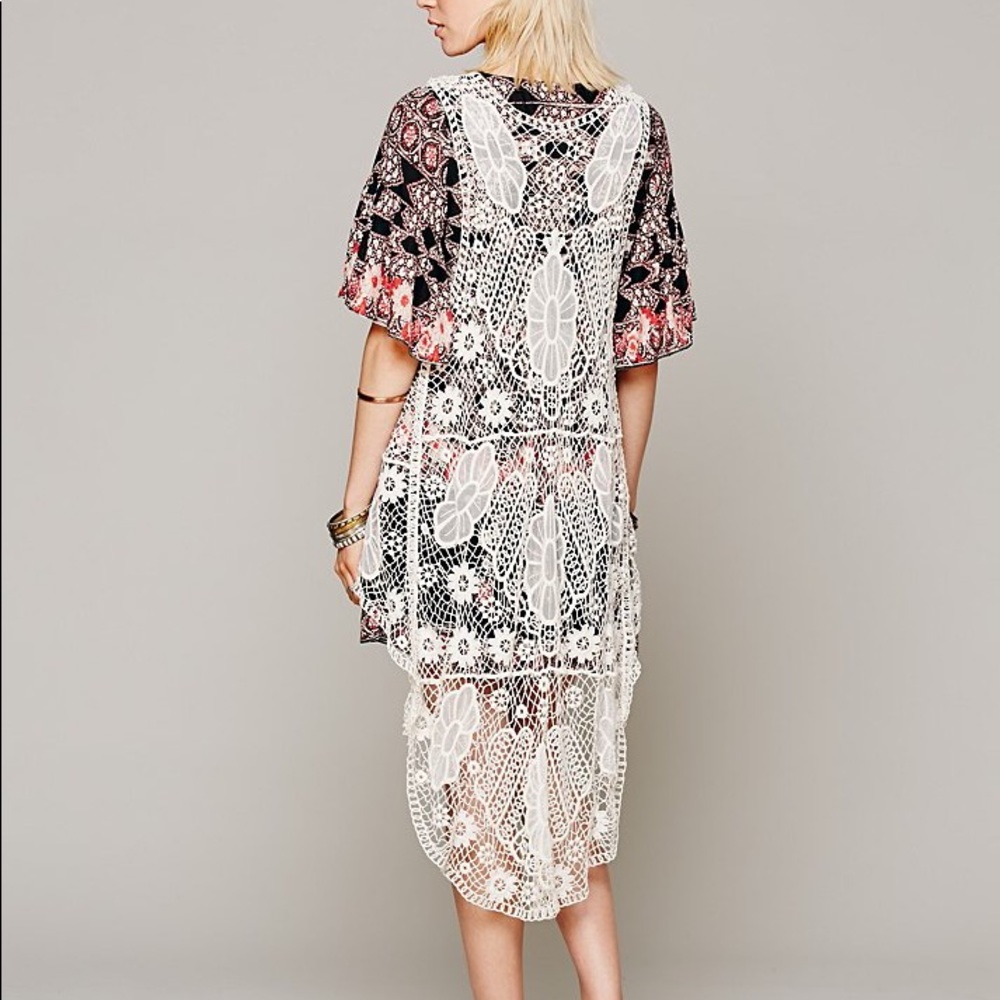 FREE PEOPLE CROCHET CREAM LACE VEST